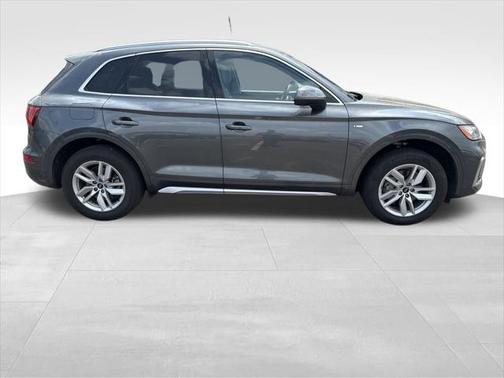2022 Audi Q5 45 S line Premium