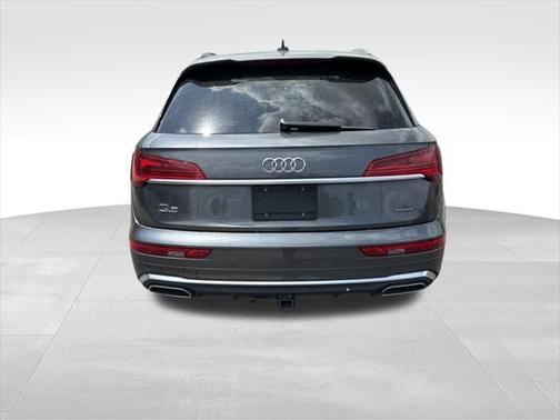 2022 Audi Q5 45 S line Premium