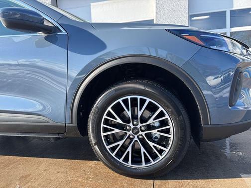 2026 Ford Escape PHEV SE