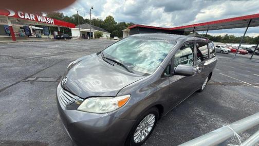 2017 Toyota Sienna Limited Premium