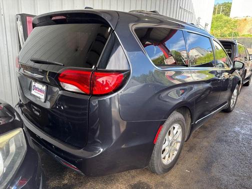 2020 Chrysler Pacifica Touring L