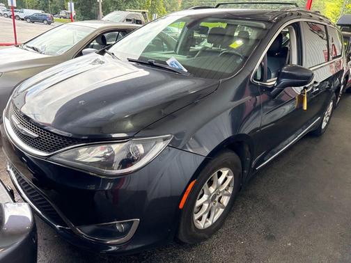 2020 Chrysler Pacifica Touring L
