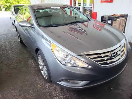 2013 Hyundai SONATA SE