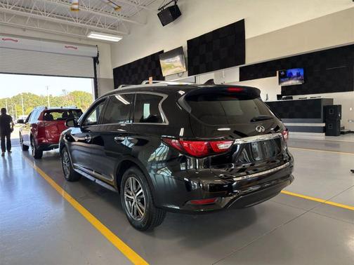 2017 INFINITI QX60 Base