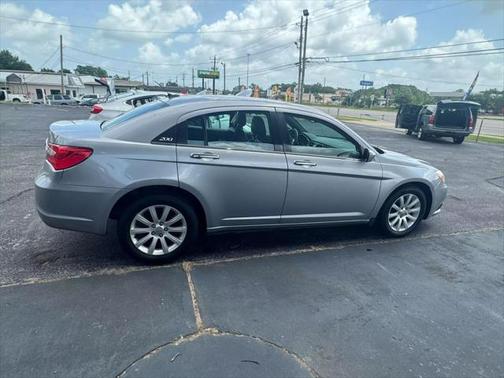 2014 Chrysler 200 Limited