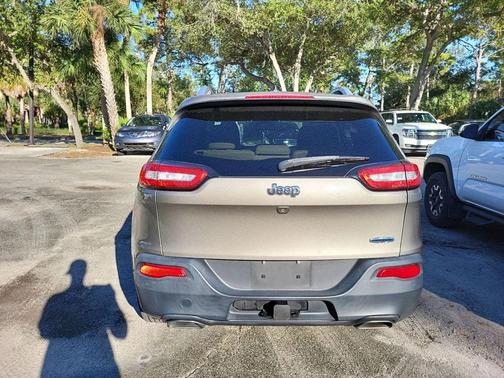 2017 Jeep Cherokee Sport