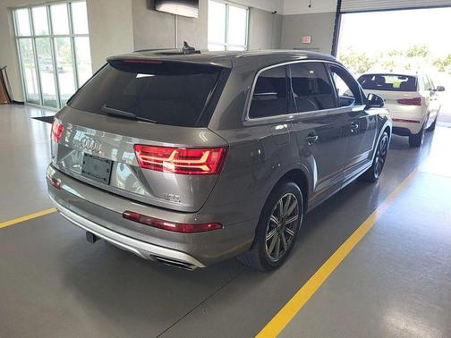 2017 Audi Q7 3.0T Prestige