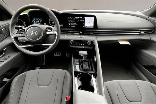2025 Hyundai ELANTRA HEV SEL Sport