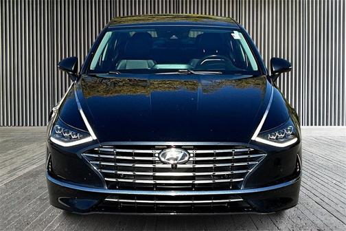2022 Hyundai SONATA Hybrid Limited