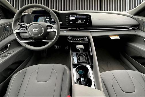 2026 Hyundai ELANTRA SEL