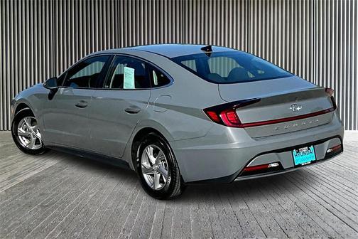 2023 Hyundai SONATA SE