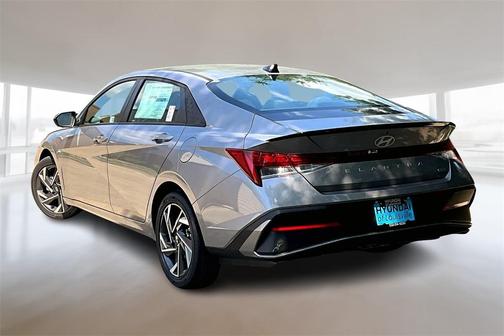 2025 Hyundai ELANTRA HEV SEL Sport