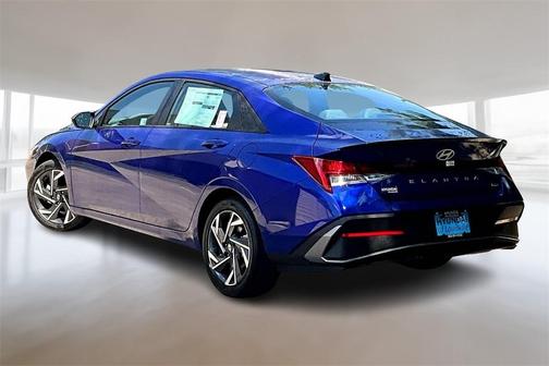 2025 Hyundai ELANTRA HEV SEL Sport
