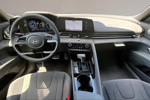 2025 Hyundai ELANTRA HEV SEL Sport