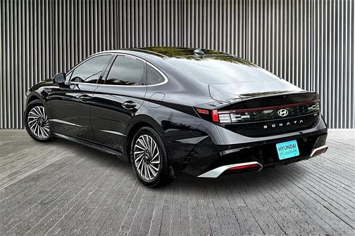 2024 Hyundai SONATA Hybrid Limited