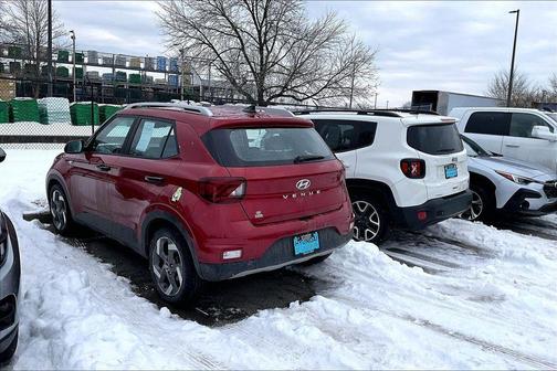 2022 Hyundai VENUE Limited