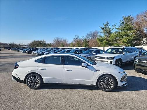 2025 Hyundai SONATA Hybrid Limited