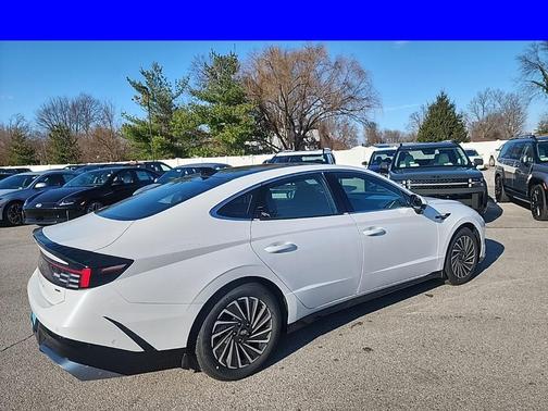 2025 Hyundai SONATA Hybrid Limited