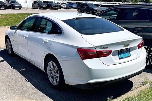 Summit White 2023 Chevrolet Malibu LT