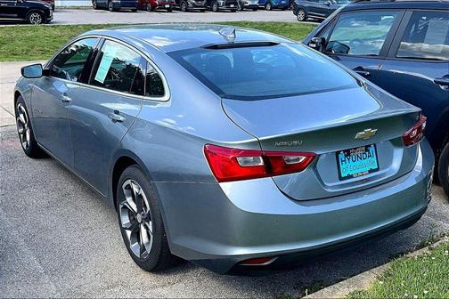 Summit White 2023 Chevrolet Malibu LT