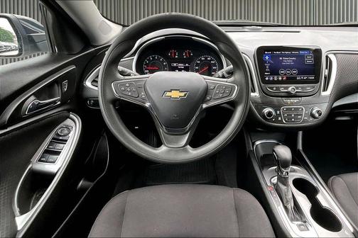 Summit White 2023 Chevrolet Malibu LT