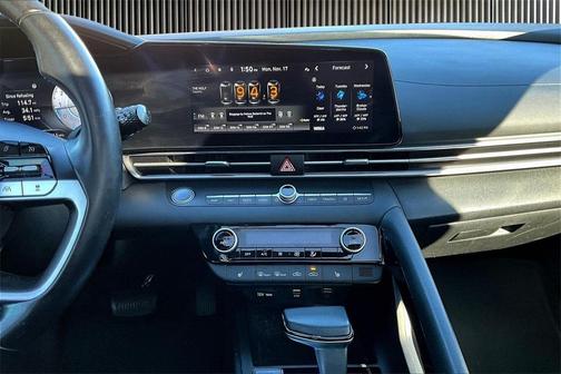 2022 Hyundai ELANTRA Limited