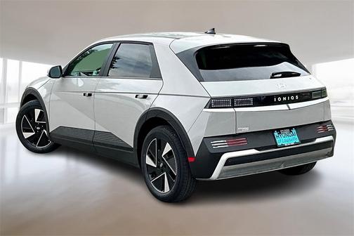 2025 Hyundai IONIQ 5 SE