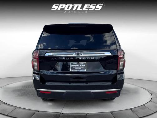 2022 Chevrolet Suburban LT