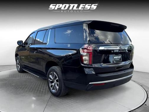 2022 Chevrolet Suburban LT