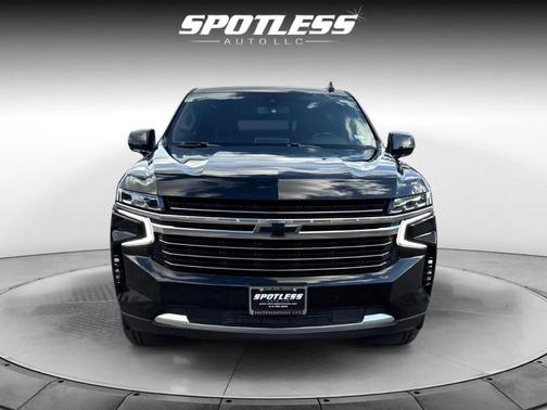 2022 Chevrolet Suburban LT