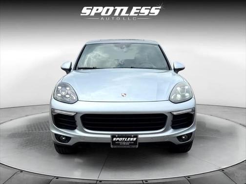 2016 Porsche Cayenne Base