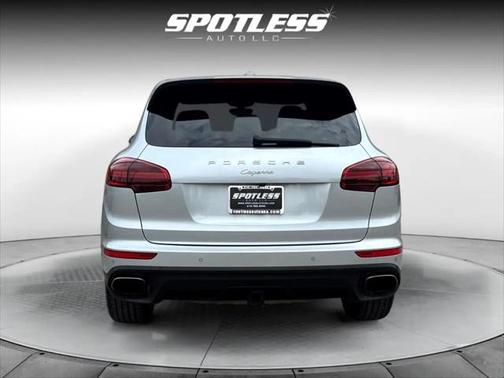 2016 Porsche Cayenne Base