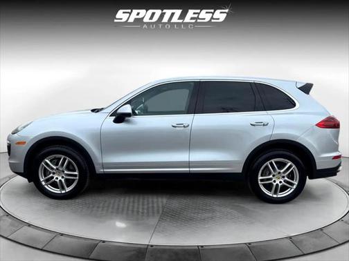 2016 Porsche Cayenne Base
