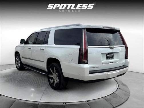 2017 Cadillac Escalade ESV Luxury