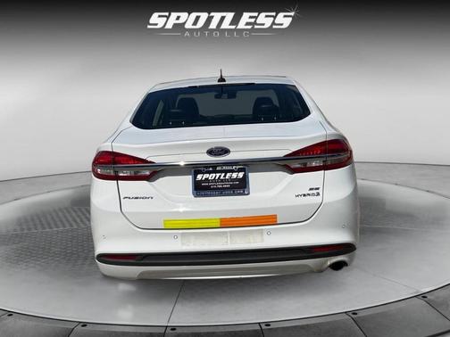 2017 Ford Fusion Hybrid SE