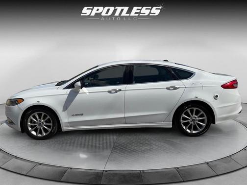 2017 Ford Fusion Hybrid SE