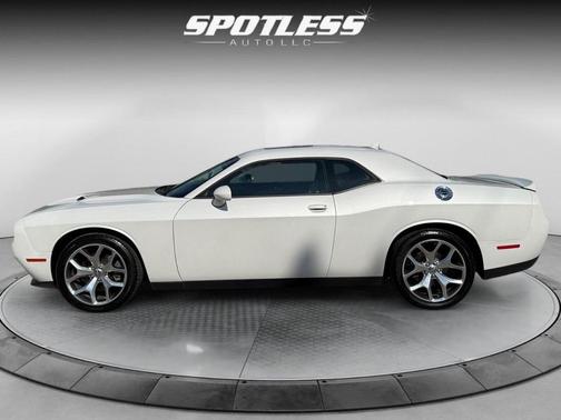 2015 Dodge Challenger SXT Plus