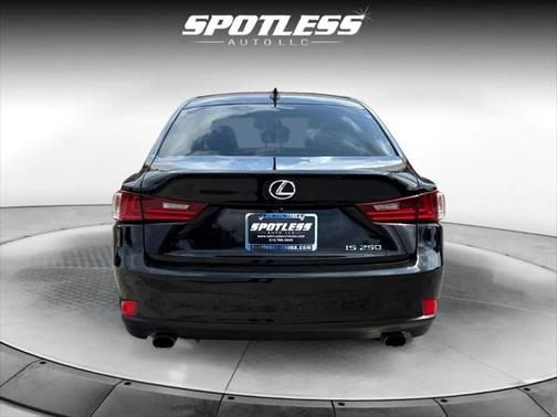 2015 Lexus IS 250 Crafted Line