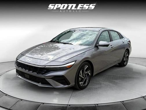 2024 Hyundai ELANTRA Limited