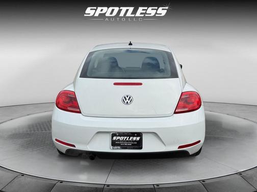 2014 Volkswagen Beetle Auto 1.8T Entry