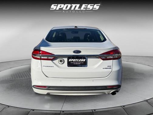 2017 Ford Fusion Hybrid SE