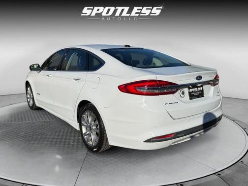 2017 Ford Fusion Hybrid SE