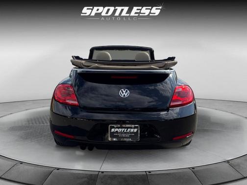 2014 Volkswagen Beetle Auto 1.8T w/Tech