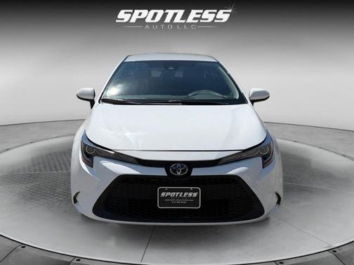 2022 Toyota Corolla Hybrid LE