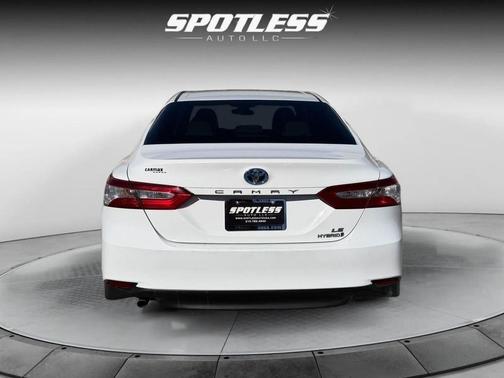 2018 Toyota Camry Hybrid LE