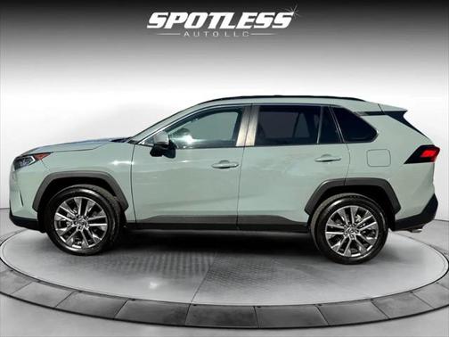 2019 Toyota RAV4 XLE Premium
