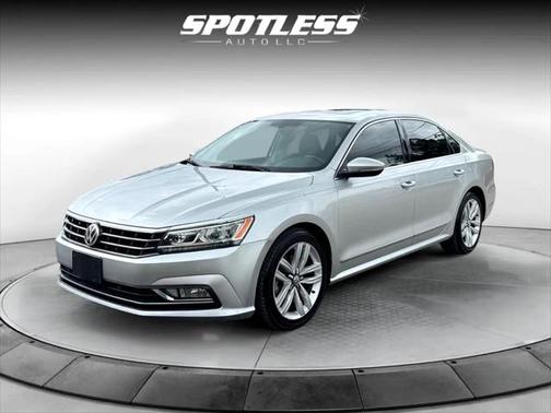 2017 Volkswagen Passat 1.8T SE w/Technology