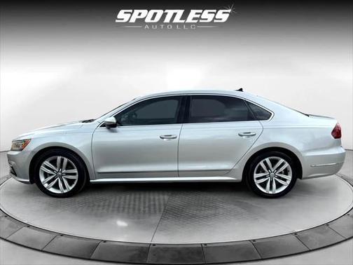 2017 Volkswagen Passat 1.8T SE w/Technology