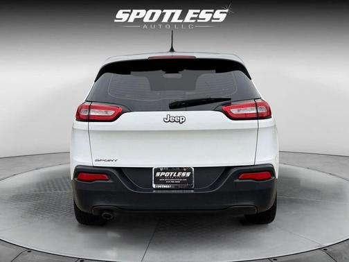 2016 Jeep Cherokee Sport