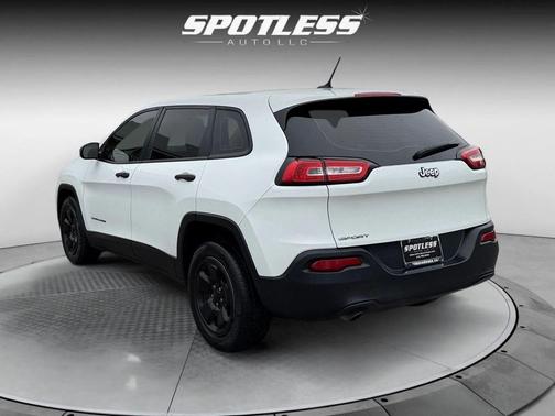 2016 Jeep Cherokee Sport
